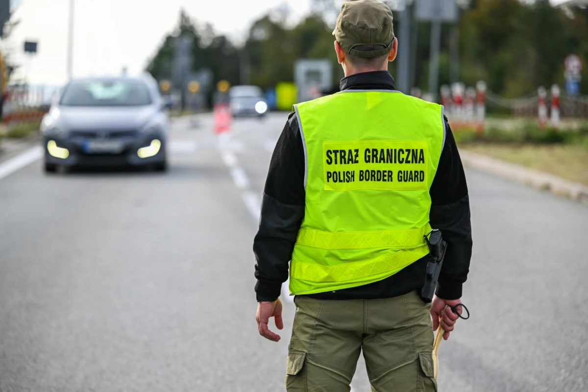 Od dziś nie ma już wzmożonych kontroli na granicy polsko-słowackiej. Decyzję o ich zakończeniu podjął minister spraw wewnętrznych. Dzięki prowadzonej od października akcji znacząco ograniczono wjazd do Polski nielegalnych imigrantów korzystających z tak zwanego szlaku bałkańskiego. 