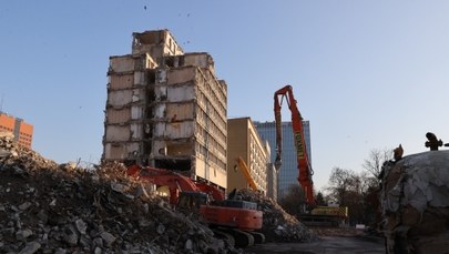 Hotel Światowit do wyburzenia. Budynek znika z centrum Łodzi [ZDJĘCIA]