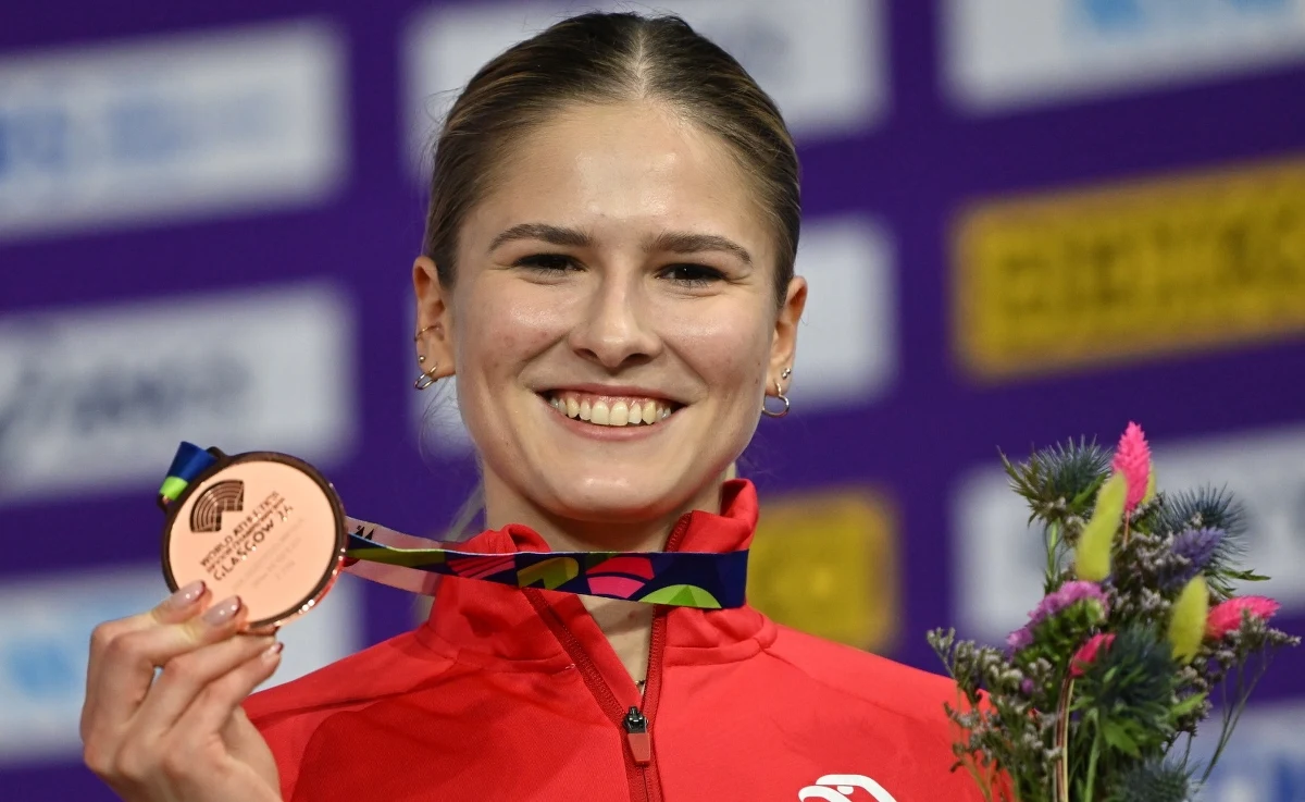 "Nie mam rekordu Polski, ale mam brązowy medal mistrzostw świata" - powiedziała Pia Skrzyszowska po biegu na 60 metrów przez płotki podczas halowych mistrzostw świata w Glasgow. Mistrzyni Polski w finale uzyskała czas 7,79 sek.