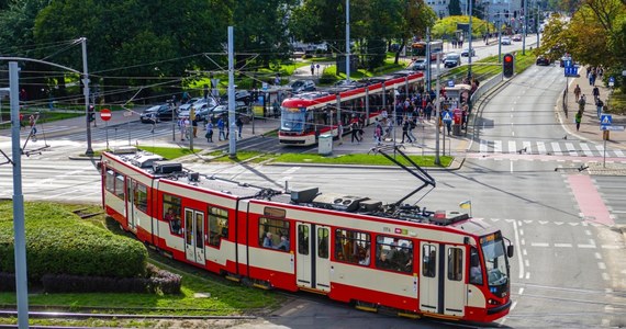 W nocy z poniedziałku na wtorek (4/5 marca) ulicami Gdańska transportowane będą wielkogabarytowe elementy układu kompresorowego do platform wydobywczych, co spowoduje utrudnienia w komunikacji miejskiej. Zmiany dotyczyć będą większości linii tramwajowych, linii autobusowej 158 i linii nocnych.