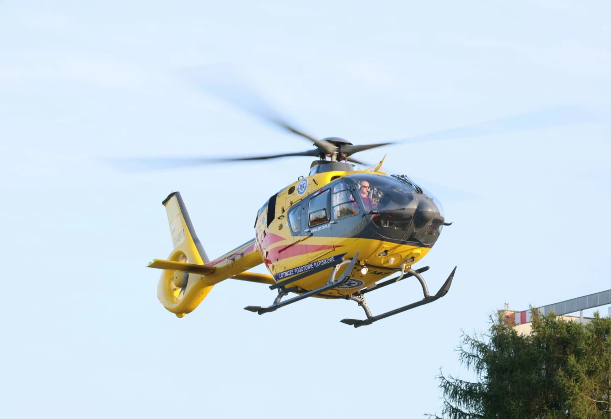 Prokuratura Rejonowa w Ostrzeszowie wszczęła postępowanie przygotowawcze w sprawie nieumyślnego spowodowania śmierci 18-latki z Kobylej Góry w Wielkopolsce. Dziewczyna zmarła, choć dzień wcześniej szukała pomocy lekarskiej. Szpital wydał oświadczenie, w który poinformowano, że pacjentka nie wymagała hospitalizacji. Sprawą zajmuje się prokuratura, a sanepid zbada żywność, którą spożywała kobieta.

