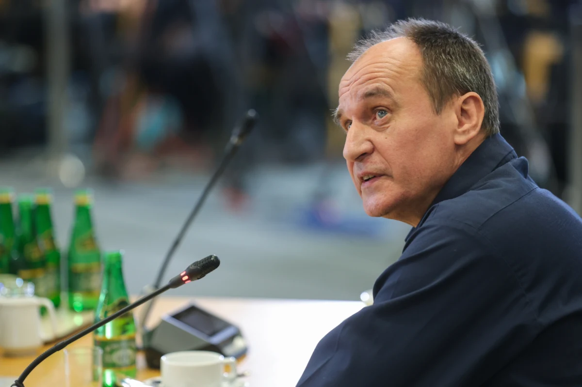 Głosowałem przeciw wyborom prezydenckim w formie korespondencyjnej. Lepszym wyjściem było odsunięcie wyborów w czasie lub e-voting - powiedział przed sejmową komisją śledczą ds. wyborów korespondencyjnych poseł Paweł Kukiz. W trakcie przesłuchania doszło do wymiany zdań między Kukizem i przewodniczącym komisji Dariuszem Jońskim.