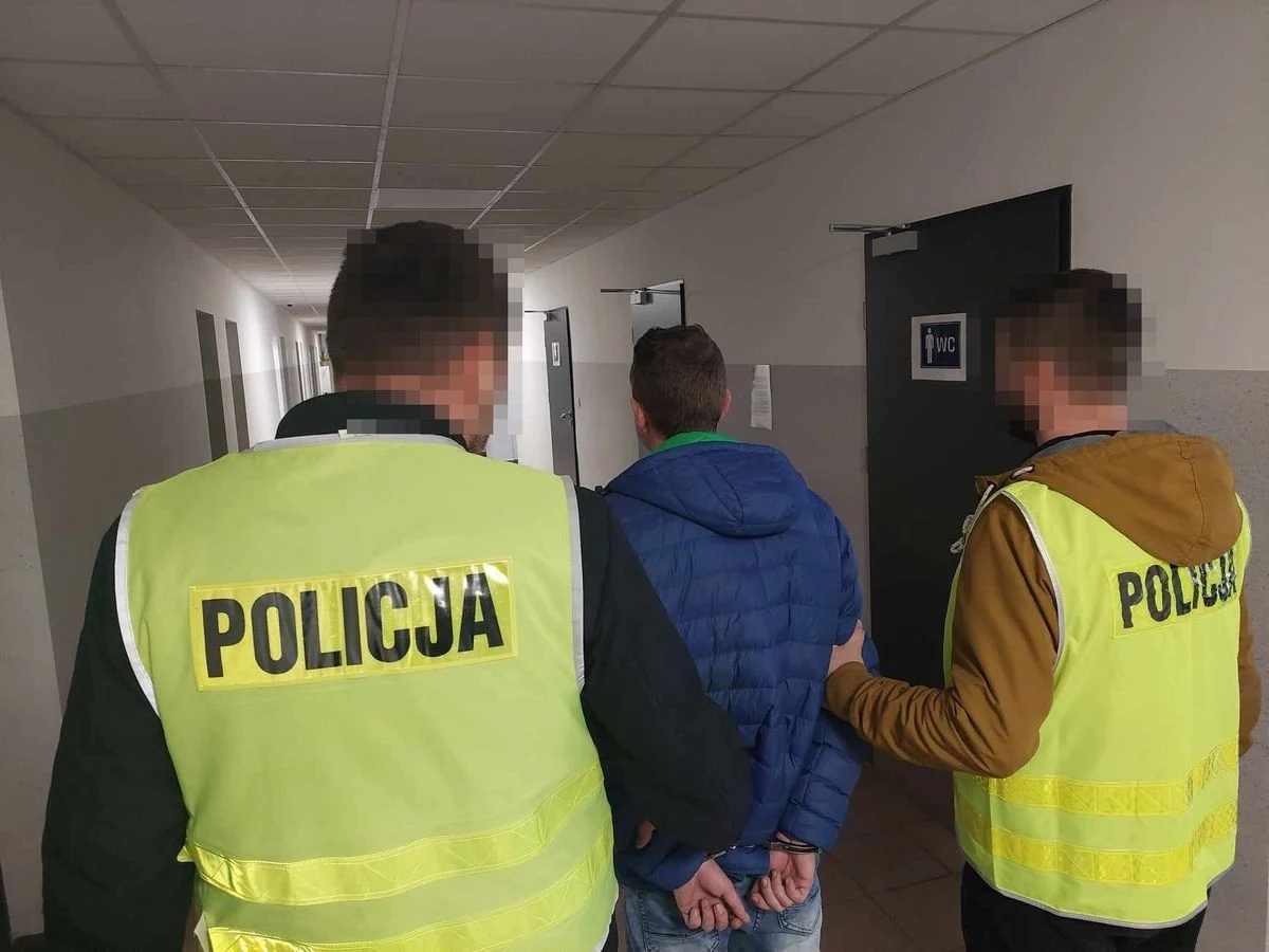 Lubelscy policjanci zatrzymali 28-latka, który busem potrącił pieszego i uciekł z miejsca zdarzenia. 84-latek trafił do szpitala z obrażeniami ciała. 