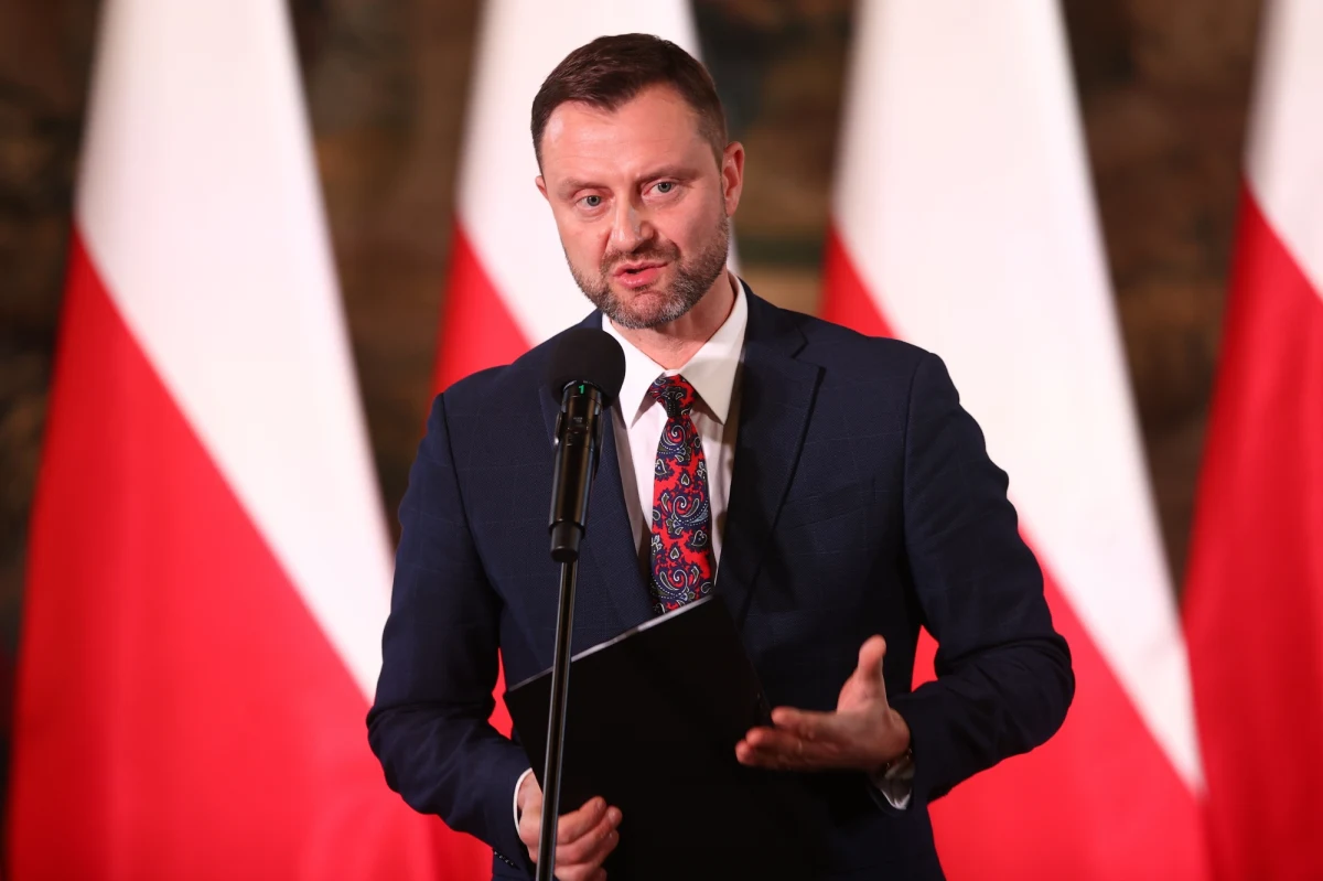 ​Robert Piaskowski odebrał w poniedziałek nominację z rąk ministra kultury i dziedzictwa narodowego Bartłomieja Sienkiewicza na stanowisko dyrektora Narodowego Centrum Kultury (NCK) - poinformowano na stronie Ministerstwa Kultury i Dziedzictwa Narodowego (MKiDN).