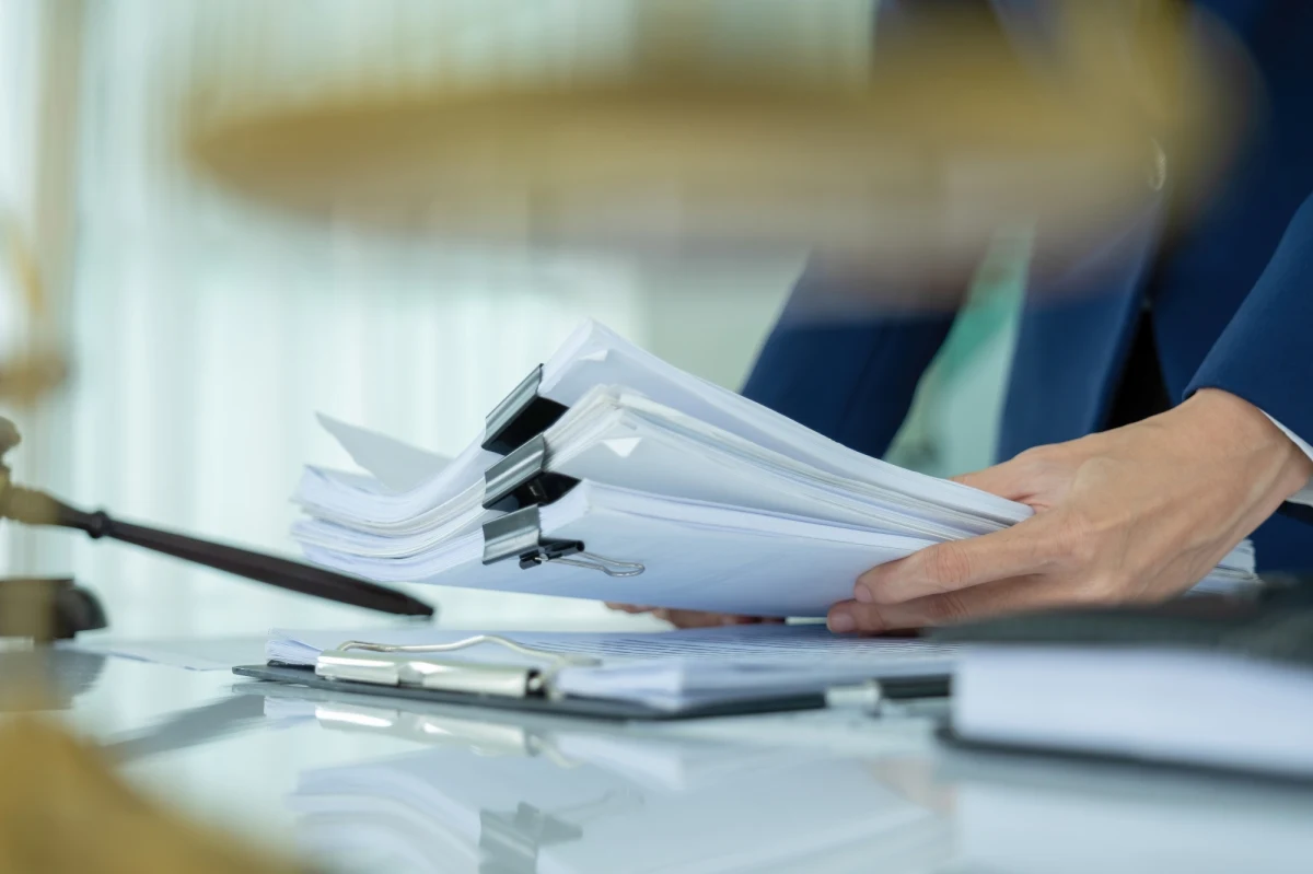 Lubelski wydział prokuratury krajowej zakończył śledztwo w sprawie grupy przestępczej, która zajmowała się przesyłaniem znacznych ilości środków odurzających z Polski, głównie do USA. Przed sądem odpowie 11 członków gangu. 