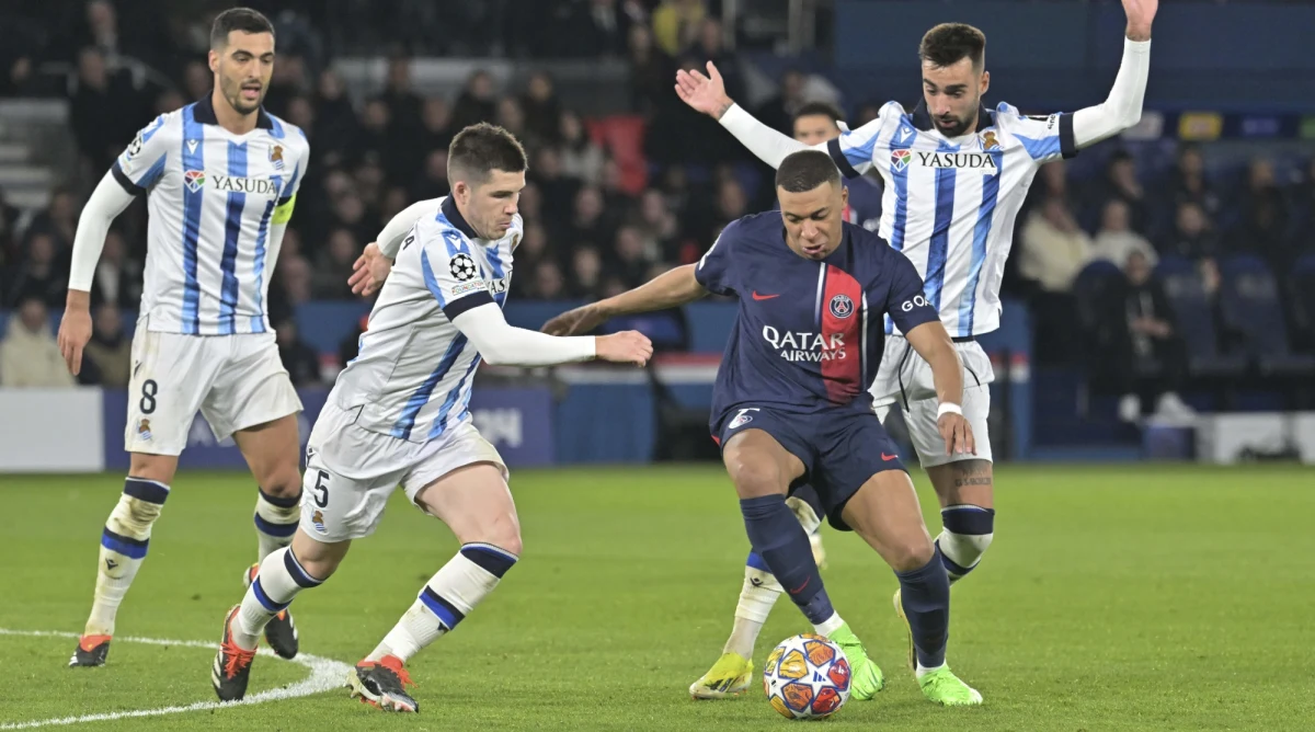Pora na rundę rewanżową 1/8 finału piłkarskiej Ligi Mistrzów. Wieczorem emocje na stadionach w Monachium i San Sebastian. Wydaje się, że PSG powinno spokojnie przypieczętować awans w starciu z Realem Sociedad. Bayern czeka za to walka o odrobienie strat po wyjazdowej porażce z rzymskim Lazio. Początek obu spotkań o godz. 21:00.