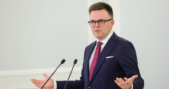 Marszałek Sejmu Szymon Hołownia podjął decyzję, by projekty dotyczące aborcji były procedowane w Sejmie 11 kwietnia, tuż po pierwszej turze wyborów samorządowych. Decyzja ta jest efektem długich rozmów i konsultacji - podkreślił Hołownia. Projekty miały być przedmiotem prac na rozpoczynającym się w środę posiedzeniu Sejmu.