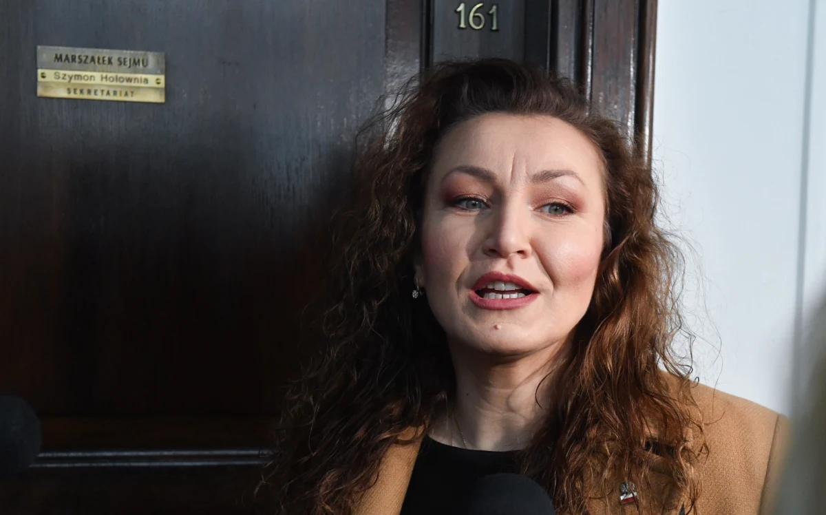 Ślubowanie Moniki Pawłowskiej w Sejmie zaplanowane jest na środę - powiedział w TVN24 marszałek Sejmu Szymon Hołownia. W lutym Pawłowska poinformowała, że zamierza objąć mandat poselski po Mariuszu Kamińskim (PiS).