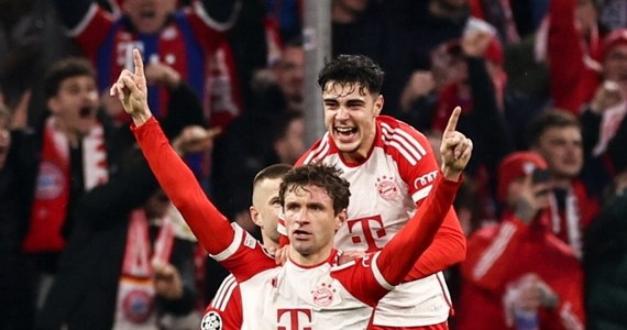Po porażce w pierwszym meczu w Rzymie z Lazio 0:1 Bayern Monachium wygrał w rewanżu 3:0 i awansował do ćwierćfinału piłkarskiej Ligi Mistrzów. Z kolei zespół Paris Saint-Germain pewnie zwyciężył (2:0 i 2:1) w dwumeczu z Realem Sociedad San Sebastian i również wywalczył awans.