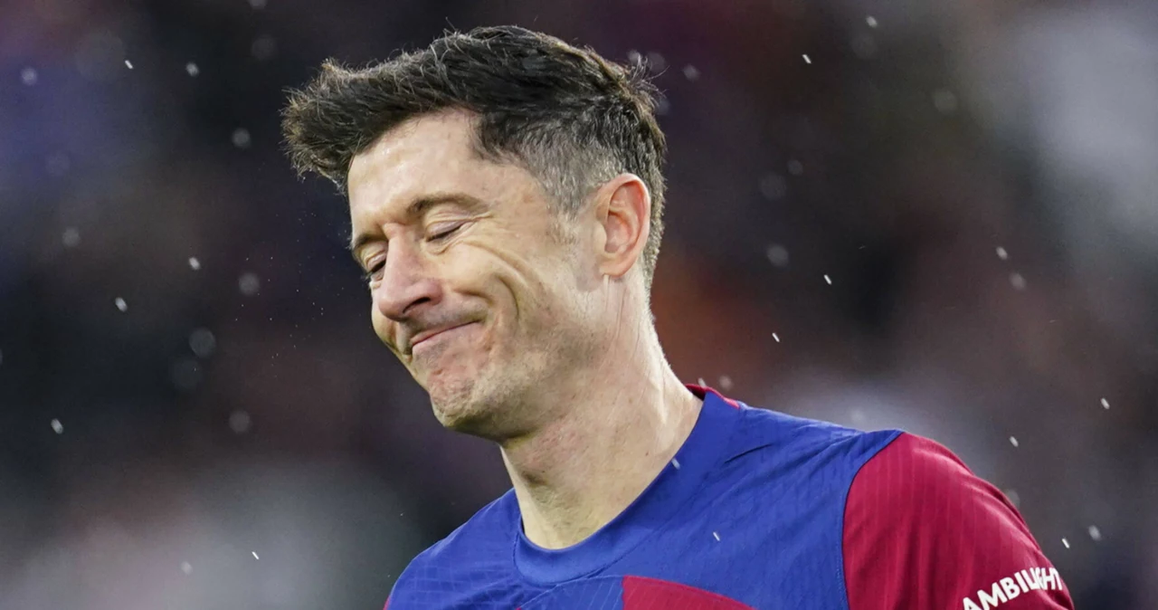 Robert Lewandowski - kapitan piłkarskiej reprezentacji Polski - podczas meczu FC Barcelona w rozgrywkach La Liga