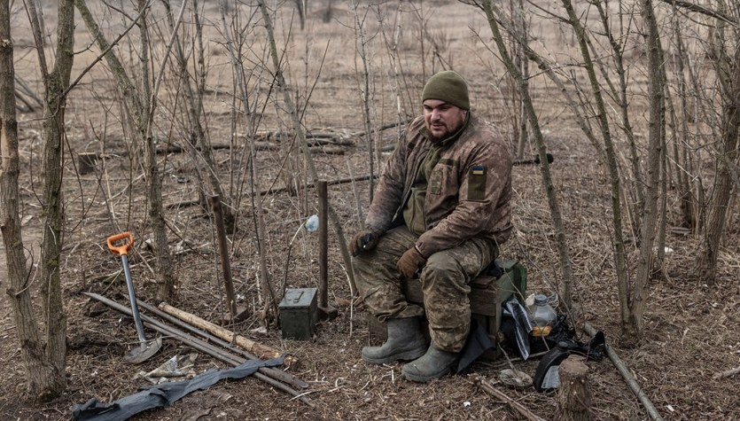 Război în Ucraina.  Soldații forțelor armate ucrainene frecându-și mâinile.  „Rușii vor continua să intre în Europa”