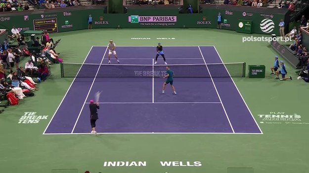 W załączonym materiale skrót meczu Iga Świątek/Hubert Hurkacz - Paula Badosa/Stefanos Tsitsipas (2:10) rozgrywanego podczas turnieju Tie Break Tens.

