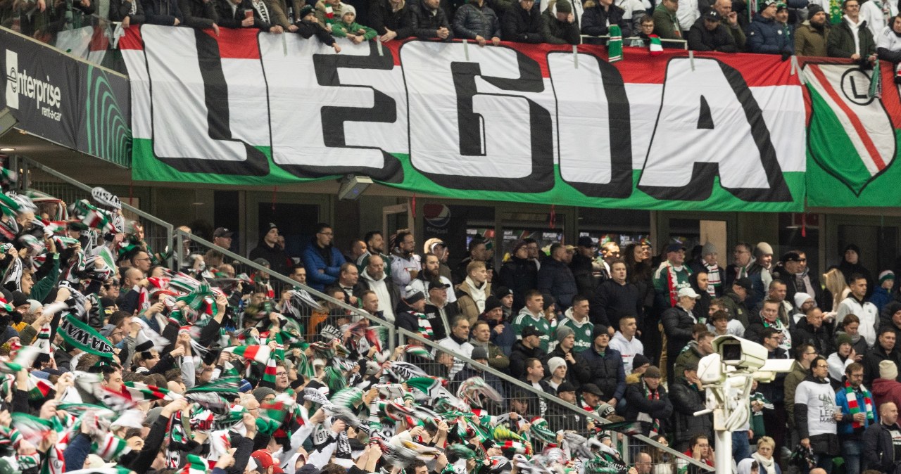 Awantura przed meczem Legii z Ukraińcami. Poszło o flagę dot. Wołynia. Bez niej nie wchodzą wiadomości,aktualności,Interia Awantura przed meczem Legii z Ukraińcami. Poszło o flagę dot. Wołynia. Bez niej nie wchodzą