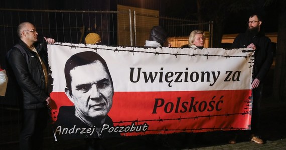 Oksana Poczobut alarmuje, że nie wie, co dzieje się z jej mężem - więzionym dziennikarzem i działaczem polskiej mniejszości na Białorusi Andrzejem Poczobutem. Od 26 lutego nie otrzymała od niego listu.