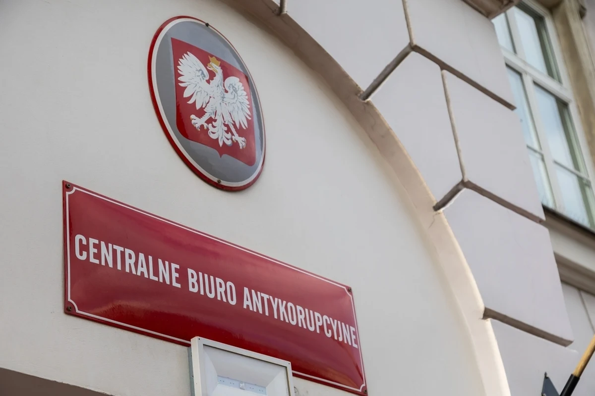 Wygrała koncepcja całkowitej likwidacji Centralnego Biura Antykorupcyjnego. Rządowy zespół kończy prace nad projektem ustawy, która sprawi, że ta państwowa instytucja przesatanie istnieć. Efekty mamy poznać w końcu miesiąca.