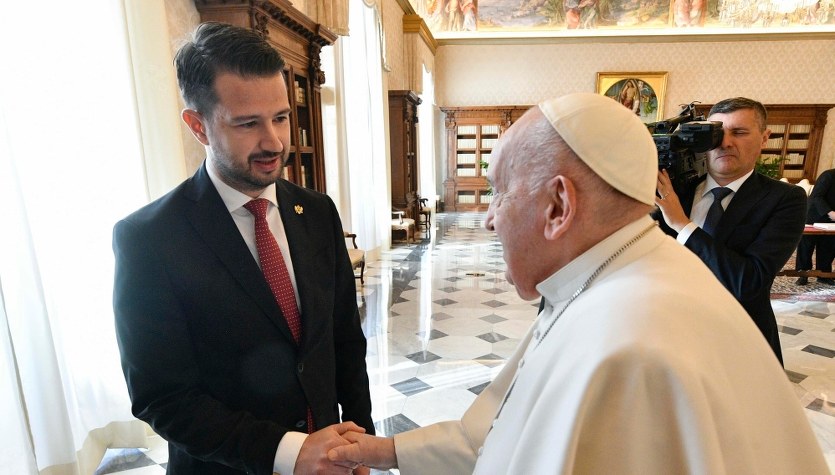 Papież przyjął prezydenta maleńkiego kraju. Jest tam tylko jedna archidiecezja Papież przyjął prezydenta maleńkiego kraju. Jest tam tylko jedna archidiecezja