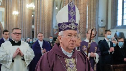 Papież przyjął rezygnację biskupa Dziuby. Powodem zaniedbania dot. pedofilii
