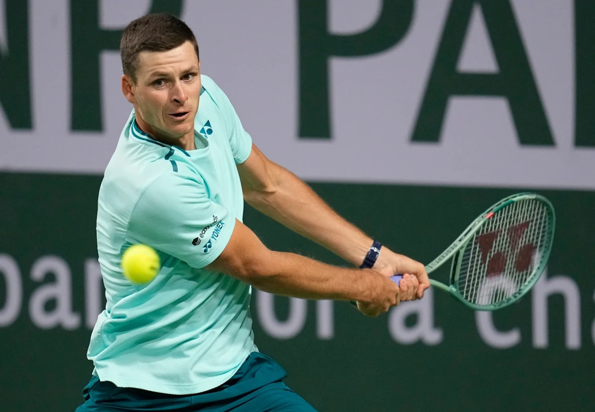 Hubert Hurkacz przegrał z Francuzem Gael Monfilsem w drugiej rundzie turnieju ATP w Indian Wells. W pierwszej rundzie Polak miał "wolny los". Dotychczas Hurkacz i Monfils zmierzyli się tylko dwukrotnie, oba spotkania miały miejsce w 2019 roku - w Montrealu zwyciężył Francuz, a w Szanghaju lepszy okazał się Polak.