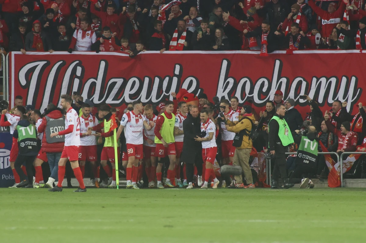 Po 24 latach Widzew wreszcie tego dokonał. W ekstraklasowym klasyku Łodzianie pokonali Legię Warszawa 1:0. Gola na wagę trzech punktów zdobył w doliczonym czasie gry Fran Alavarez.