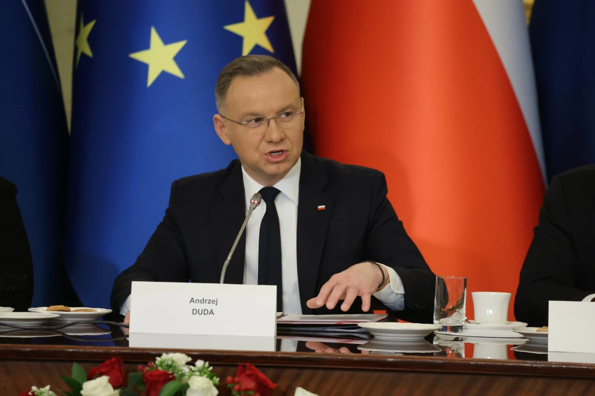 Prezydent Andrzej Duda zapowiedział, że podczas wizyty w USA chce zaproponować, by państwa Sojuszu Północnoatlantyckiego wspólnie zdecydowały o przeznaczaniu 3 proc. PKB na obronność. "Będę o tym rozmawiał ze wszystkimi kolejnymi sojusznikami, także z sekretarzem generalnym NATO” - powiedział.