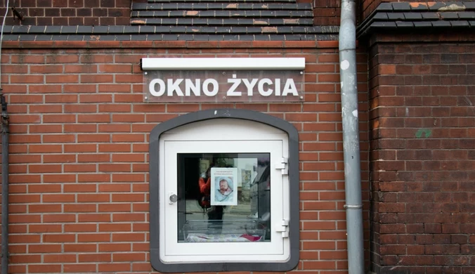 Wrocław. Niemowlę w oknie życia. Matka zostawiła list