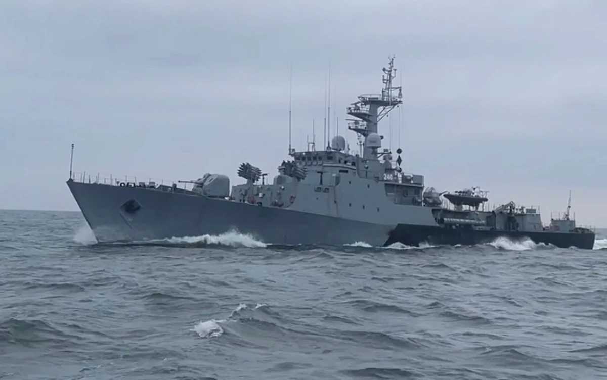 Przez ćwierć wieku Polska jest członkiem NATO. W tym czasie polskie okręty wzięły udział w ponad 250 ćwiczeniach, spędzając łącznie pod flagą Paktu Północnoatlantyckiego 7595 dni. Dziś z tej okazji udostępniony do zwiedzania będzie okręt rakietowy ORP Piorun oraz niszczyciel min ORP Albatros. Otwarta dla zwiedzających będzie też włoska fregata ITS Luigi Rizzo.