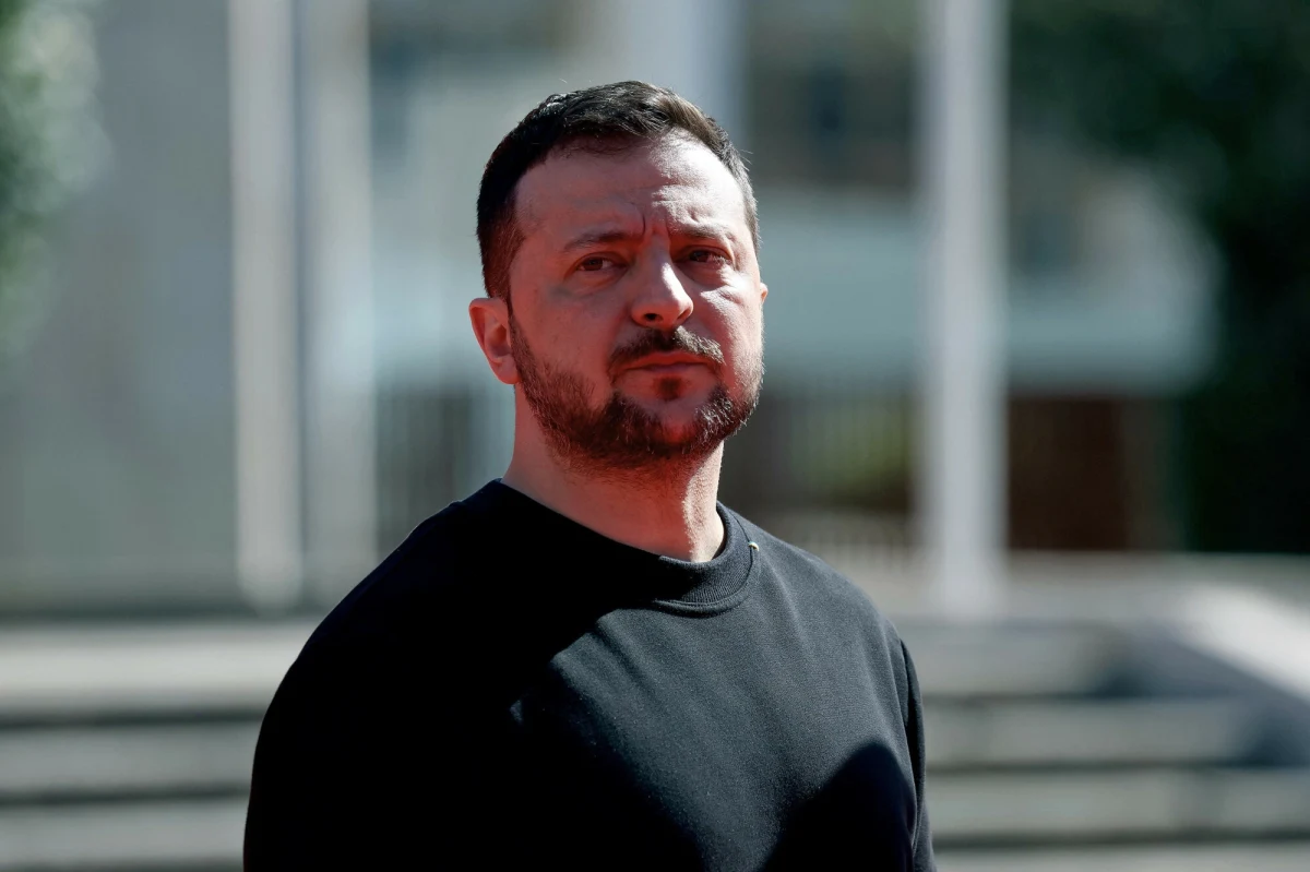 "Mogę przekazać najświeższe informacje: sytuacja jest znacznie lepsza niż przez ostatnie trzy miesiące" - przekazał Wołodymyr Zełenski w wywiadzie dla francuskiej telewizji prywatnej BFM TV i dziennika Le Monde. Ukraiński prezydent zaznaczył jednak, że choć teraz sytuacja wydaje się być pod kontrolą, może ulec zmianie w każdej chwili, jeżeli armia Kijowa nie otrzyma zachodniego wsparcia.