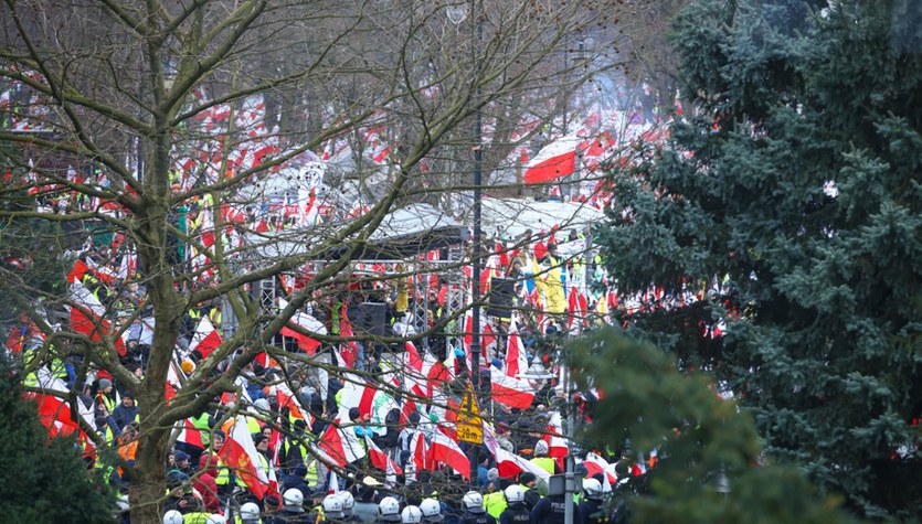  Sprawdzą, co zrobił policjant podczas protestu rolników. Jest postępowanie