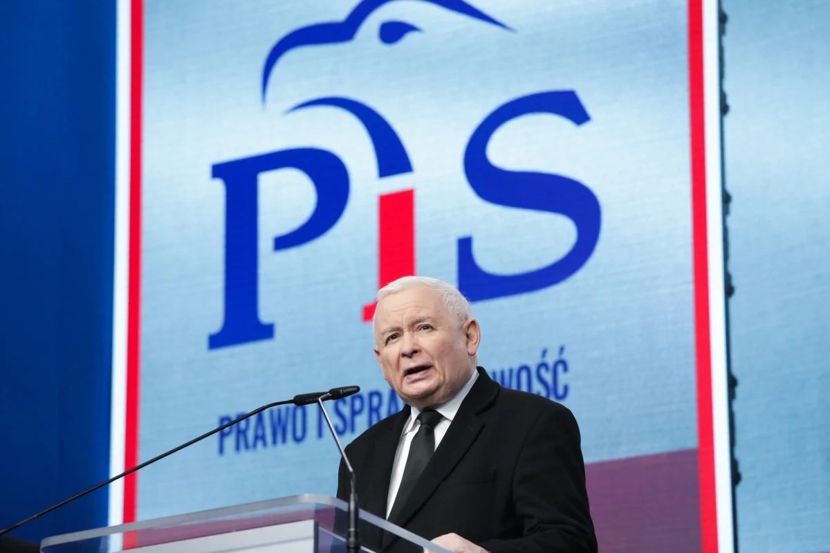 Jarosław Kaczyński zapowiedział, że stawi się przed komisją śledczą ds. Pegasusa. Prezes Prawa i Sprawiedliwości zaznaczył, że zeznawanie przed komisją jest jego obowiązkiem.