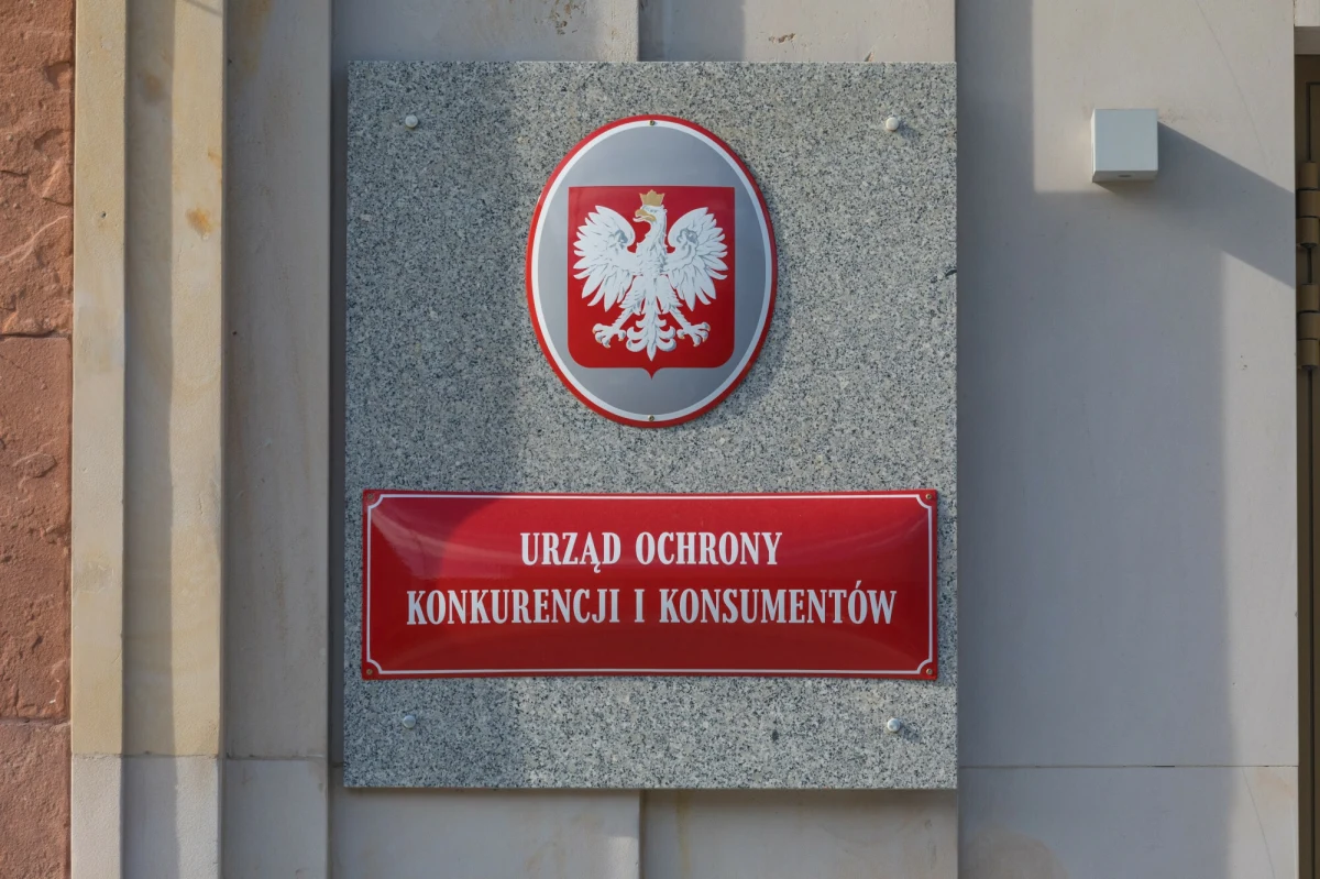 Urząd Ochrony Konkurencji i Konsumentów bardzo mocno przygląda się działaniom dwóch sieci - niemieckiego Lidla i portugalskiej Biedronki - mówi prezes Tomasz Chróstny. Sprawę "wojny" sklepów i tego, czy może stanowić zagrożenie dla konsumentów, zbadał reporter RMF FM Maciej Sztykiel.