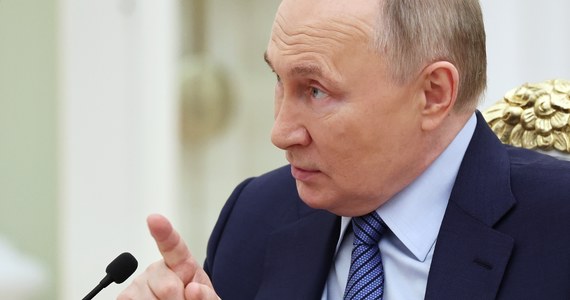 Rosja jest w stanie gotowości bojowej i jest w pełni gotowa do wojny nuklearnej, ale "nie wszystko do niej spieszy"  - powiedział rosyjski dyktator Władimir Putin w opublikowanym w środę wywiadzie dla rosyjskich mediów. Zapewnił też, że Rosja będzie "współpracować" z każdym wybranym prezydentem USA.