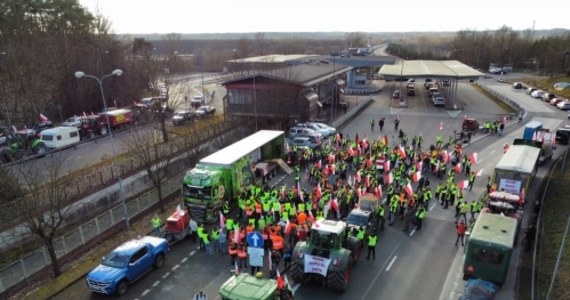 Rolnicy zapowiadają kolejną blokadę przejścia granicznego w Świecku w woj. lubuskim. Protest na granicy z Niemcami ma rozpocząć się w niedzielę i potrwa do środy.