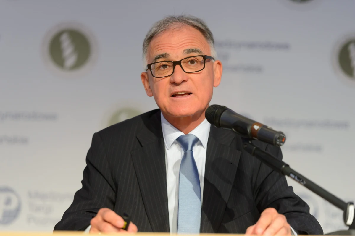 "Ukrainie kończy się amunicja. Europa zwiększyła dostawy, ale to ciągle nie wystarczy" - mówił w Rozmowie w południe w Radiu RMF24 Andrzej Byrt - były ambasador RP w Niemczech i Francji. Jak podkreślał, to właśnie kwestia pomocy Ukrainie będzie głównym tematem rozmów na szczycie Trójkąta Weimarskiego, który odbędzie się w piątek w Berlinie. 