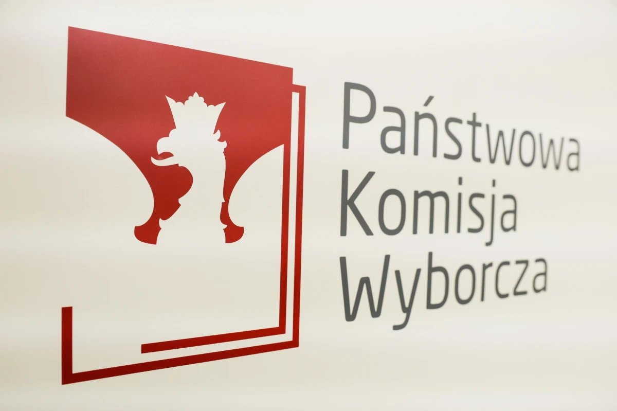Państwowa Komisja Wyborcza wystosowała wczoraj do osób pełniących funkcje publiczne apel o niewykorzystywanie w kampanii wyborczej środków, jakimi dysponują z powodu sprawowania tych funkcji. Przyjrzenie się tylko dzisiejszym wydarzeniom świadczy o tym, że spełnienie oczekiwań PKW jest ponad siły sprawujących władzę polityków.