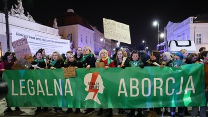 Zapytaliśmy Polaków o aborcję [SONDAŻ]
