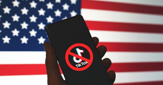 Izba Reprezentantów USA przytłaczającą większością głosów przyjęła projekt ustawy, która ma zmusić chińskiego właściciela TikToka do sprzedaży platformy w USA lub zablokowania jej działalności. Przeciwko ustawie lobbował Donald Trump, zaś prezydent Joe Biden zapowiadał jej podpisanie.