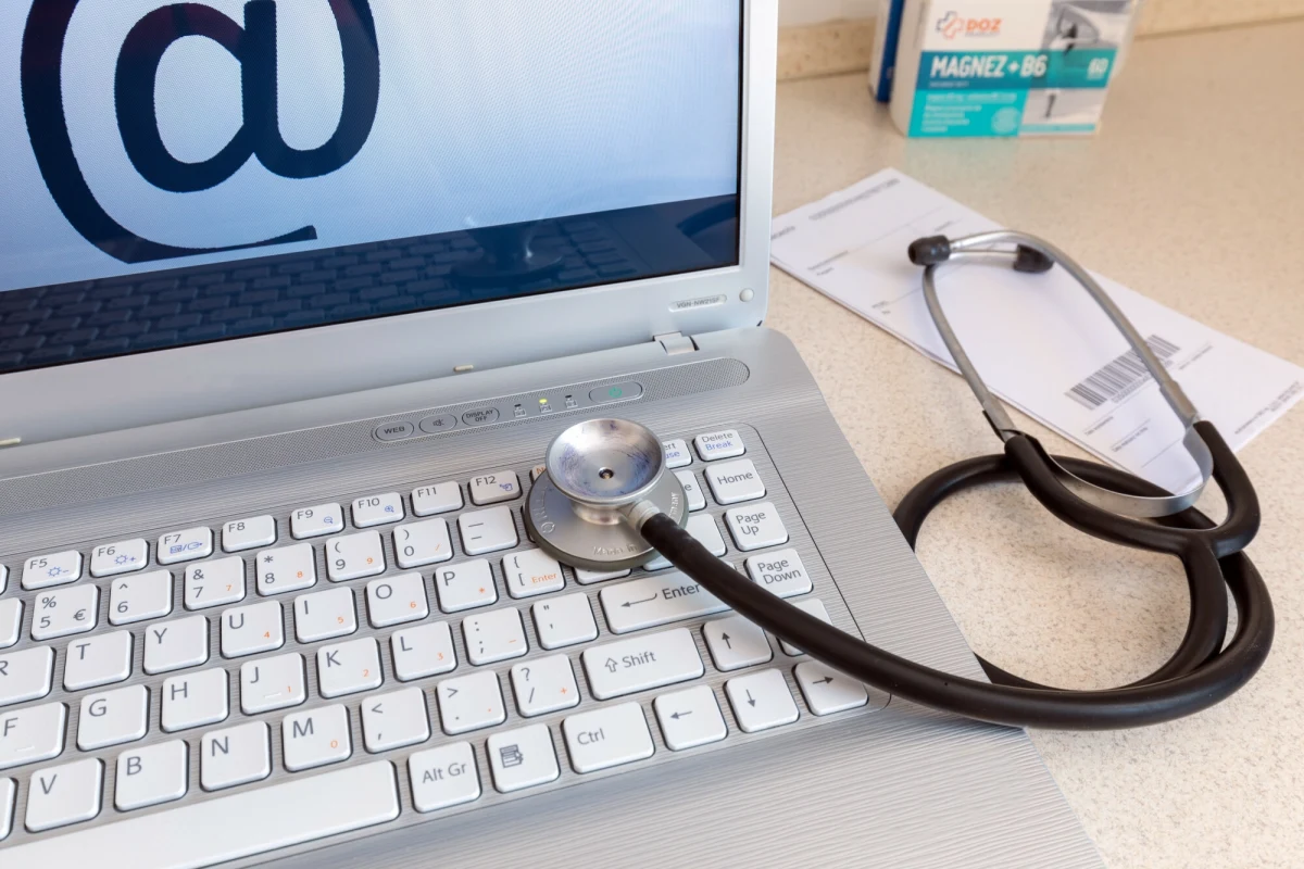 W ubiegłym roku wystawiono 27 mln zwolnień lekarskich - podał Zakład Ubezpieczeń Społecznych. Przeciętna długość takiego zwolnienia to 10 dni.