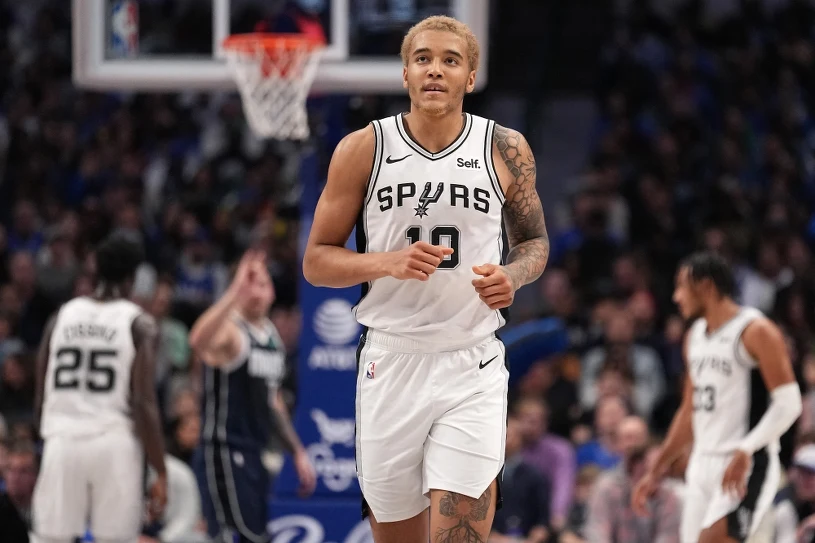 San Antonio nie dali szans mistrzom NBA. Słodko-gorzki wieczór Sochana