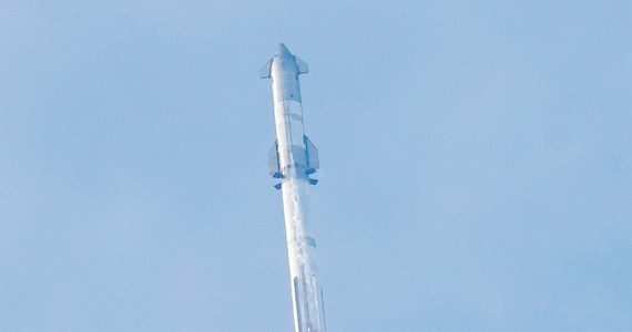 Megarakieta Starship firmy Space X wystartowała z bazy w Boca Chica w Teksasie. Jest to najpotężniejszy pojazd kosmiczny w historii. Lot testowy odbył się po raz trzeci i rakieta doleciała dalej niż podczas dotychczasowych prób. Firma ogłosiła sukces mimo utraty kontroli nad rakietą.
