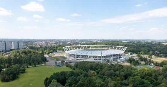 Na Stadionie Śląskim w Chorzowie jutro o 17.30 rozpocznie się mecz Ruchu Chorzów i Górnika Zabrze. Policja ostrzega przed utrudnieniami w ruchu w związku z dużą liczbą kibiców obu drużyn, którzy przyjadą na Stadion Śląski. 