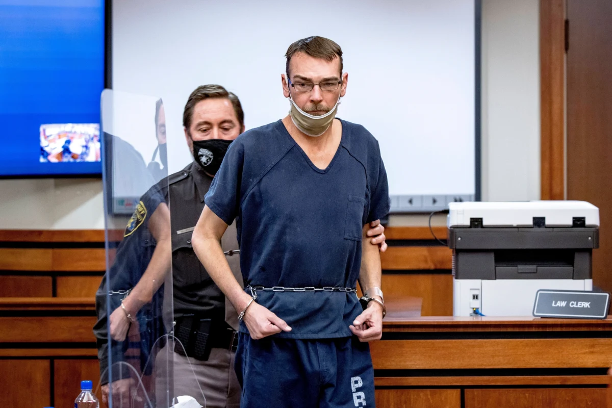 Ojciec nastolatka, który przed trzema laty zastrzelił w liceum pod Detroit czterech kolegów, jest winny nieumyślnego spowodowania ich śmierci. Takie samo orzeczenie zapadło wcześniej wobec matki chłopca. Sąd uznał, że rodzice zignorowali oznaki problemów psychicznych dziecka i dali mu w prezencie broń.