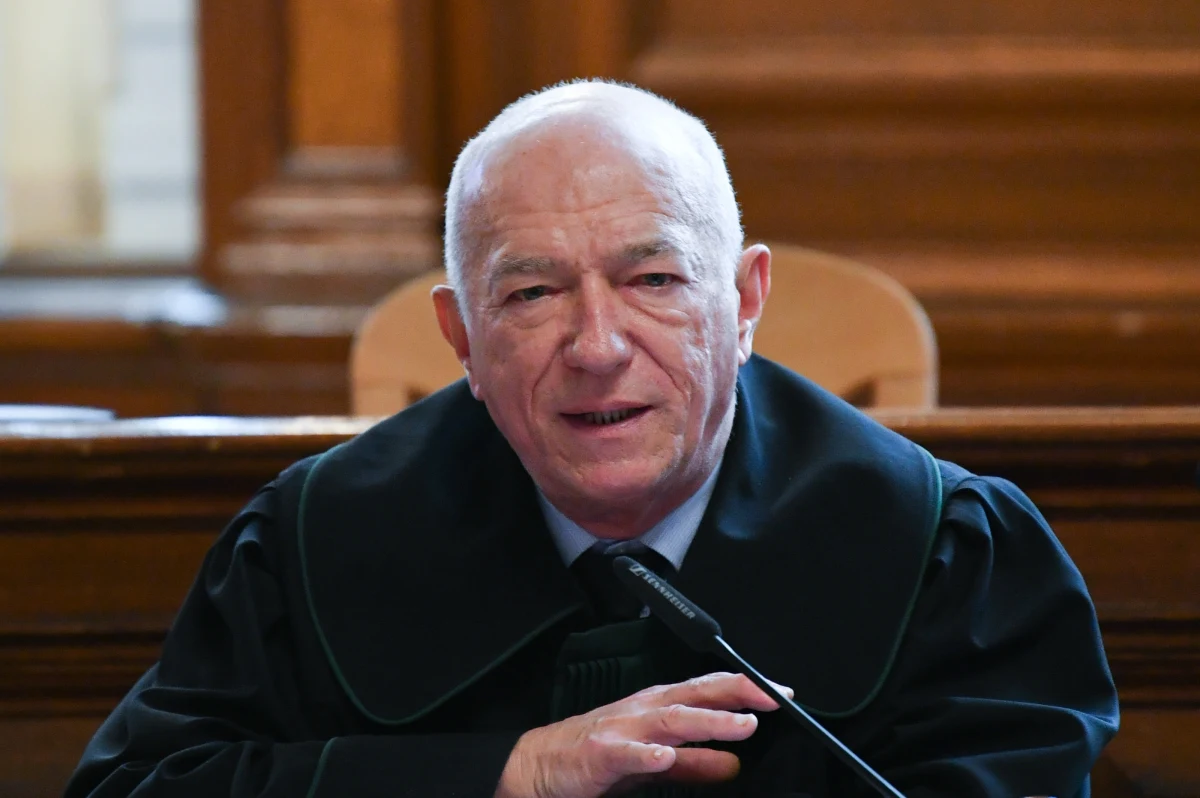 Profesor Zbigniew Ćwiąkalski i dr Hanna Gajewska-Kraczkowska zajęli najwyższą pozycję w Polsce w najbardziej prestiżowej ocenie Chambers and Partners w kategorii prawników w dziale "Przestępstwa białych kołnierzyków".