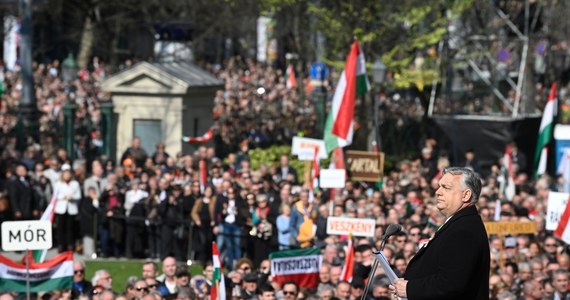Jeśli chcemy zachować wolność i suwerenność, nie mamy innego wyjścia, jak tylko zająć Brukselę - powiedział premier Węgier Viktor Orban podczas przemówienia przed Muzeum Narodowym w Budapeszcie z okazji rocznicy wybuchu rewolucji węgierskiej 1848 roku.