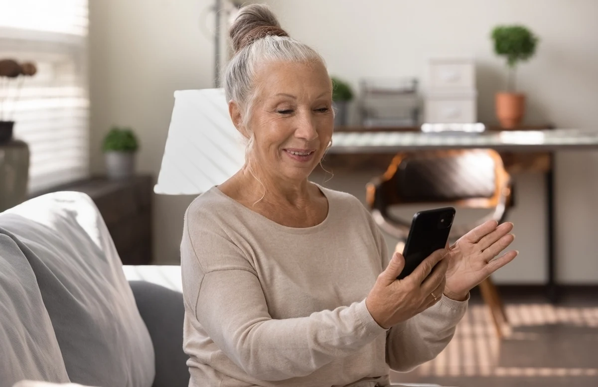 ​Krakowscy seniorzy, szczególnie z Podgórza i starej części Nowej Huty, są zainteresowani programem "Czysty dom", w ramach którego mogą mieć za darmo posprzątane lokum. Od chwili uruchomienia tego pilotażowego projektu, czyli od początku marca, zapisało się do niego aż ok. 300 osób.