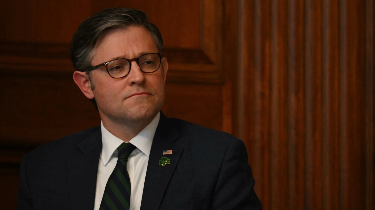 "Spójrz na Odessę. Ilu argumentów jeszcze potrzebujesz, aby podjąć decyzję?" - napisał premier Donald Tusk na platformie X. Wpis skierowany był do spikera Izby Reprezentantów Mike'a Johnsona. Chodzi o ciągle blokowany pakiet pomocowy dla Ukrainy o wartości 95 mld dolarów. Spiker przekonuje, że Izba pochyli się nad sprawą pakietu zaraz po uchwaleniu budżetu, co ma nastąpić do 22 marca.