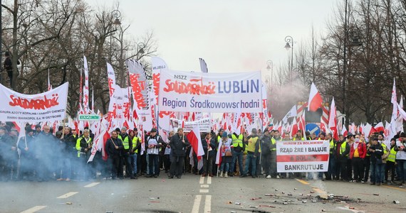 Około 30 blokad można się spodziewać w środę na drogach woj. lubelskiego. Tyle protestów zapowiedzieli do tej pory rolnicy. Jedna z nich może trwać nawet trzy miesiące.