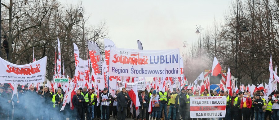 Około 30 blokad można się spodziewać w środę na drogach woj. lubelskiego. Tyle protestów zapowiedzieli do tej pory rolnicy. Jedna z nich może trwać nawet trzy miesiące.