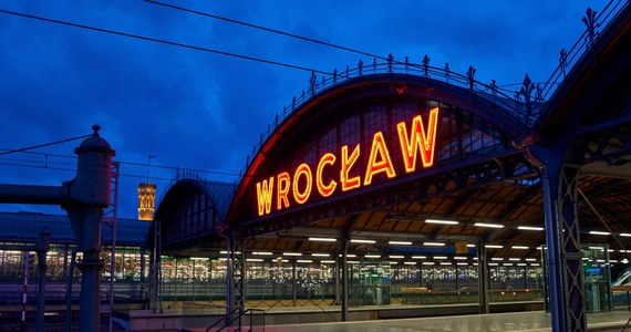 Kaplica na Dworcu Głównym we Wrocławiu stanie się miejscem rekolekcji. Pomysłodawcą jest kapelan kolejarzy archidiecezji wrocławskiej, ks. Jan Kleszcz. Spotkania zaczną się w niedzielę pod hasłem "kolej na nawrócenie".