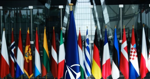 "Europejscy członkowie NATO muszą znaleźć dodatkowe 56 mld euro rocznie, by wydawać na obronność przynajmniej 2 proc. PKB, mimo że deficyt w obronności zmniejszył się o połowę w ciągu ostatniej dekady" - wynika z analizy przeprowadzonej przez niemiecki instytut Ifo dla magazynu "Financial Times".