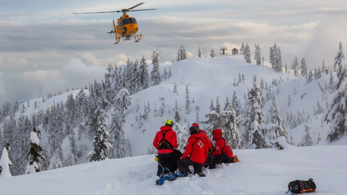 ​Dwoje polskich narciarzy skiturowych, kobieta i mężczyzna, zostało rannych w Dolinie Małej Zimnej Wody w słowackich Tatrach. O pomoc poproszono Tatrzańskie Ochotnicze Pogotowie Ratunkowe. Natomiast w Wielkiej Fatrze ranny został polski turysta, którego także śmigłowcem przewieziono do szpitala w Bańskiej Bystrzycy.